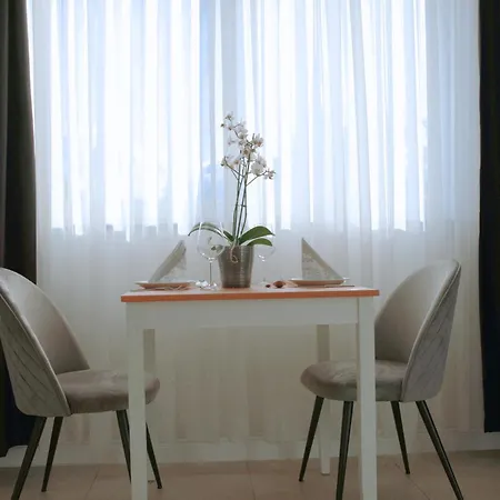 Gepflegtes Und Schoenes Ferienapartment Im Neubau Lübeck
